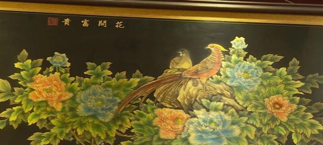 漆画投影仪的性能特点是什么？