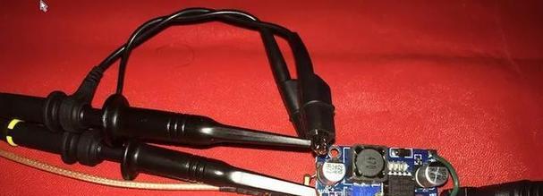 电脑声音出现刮电线噪音？如何解决？