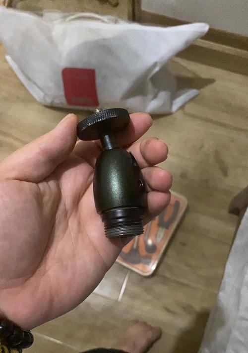 投影仪线掉了怎么维修？棉衣拿手机拍照怎么拍好看？