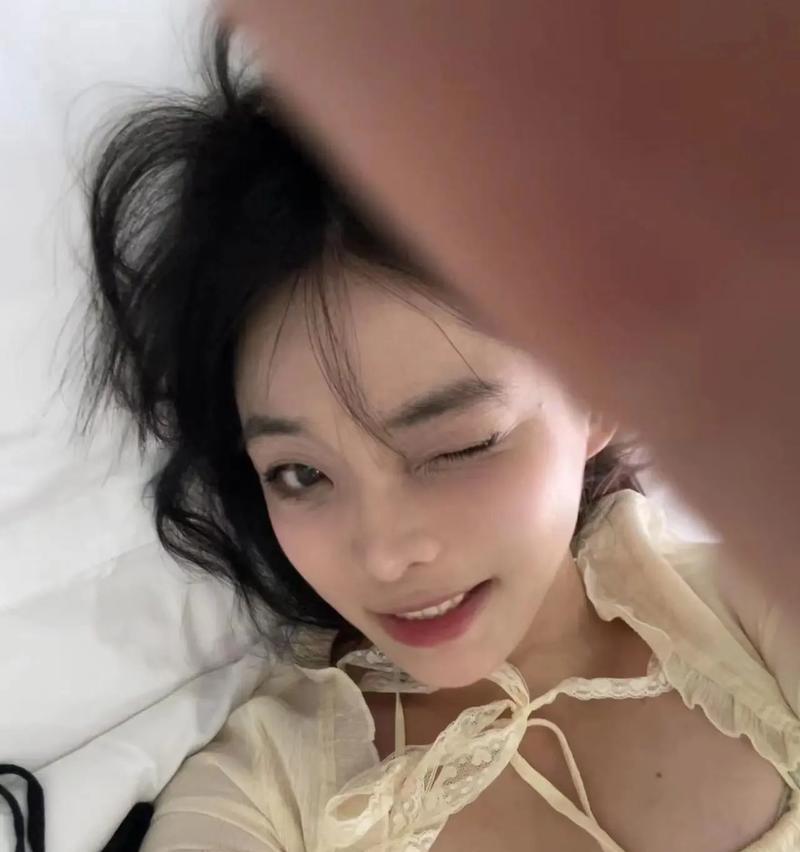 哈哈大笑相机使用方法是什么？手机拍照如何操作？
