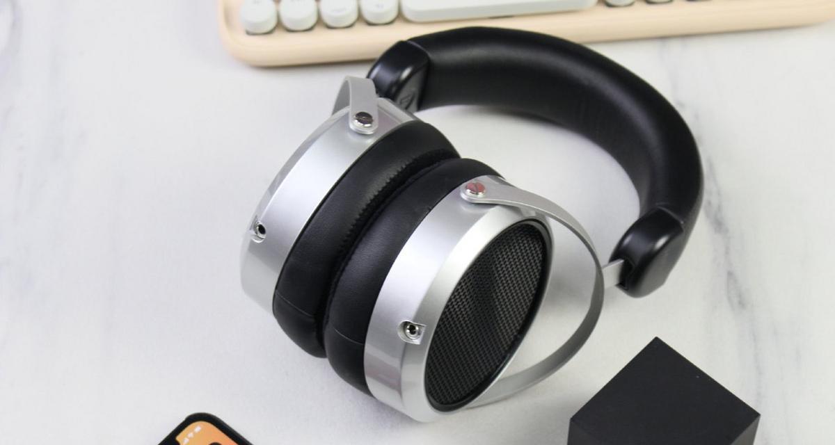 电脑接耳机声音沉闷如何解决？提升音质的方法有哪些？