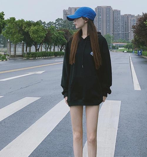手机拍照拉长腿效果怎么调整？