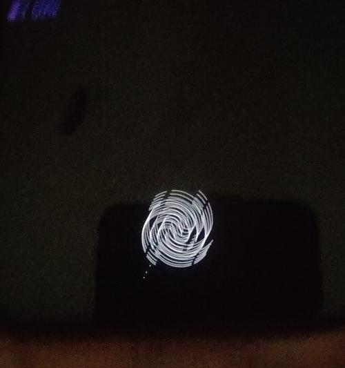 苹果手机拍照出现绿点是什么原因？如何修复？