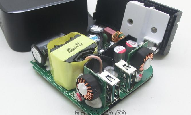 USB充电器插头包装拆解方法是什么？