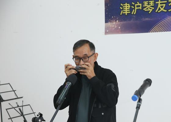 吹口琴怎么配音箱？如何选择适合口琴的音箱？