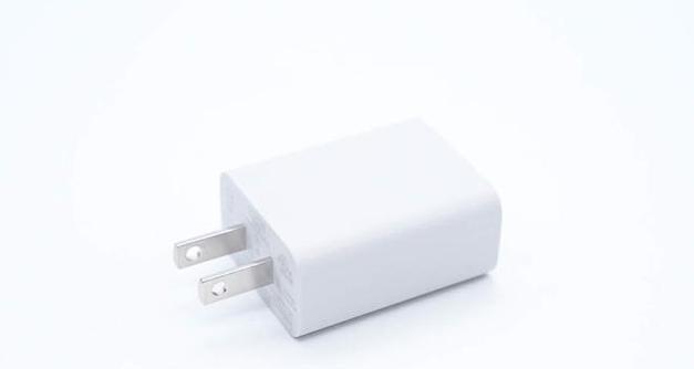 充电器图片白底黑字代表什么？如何识别充电器型号？