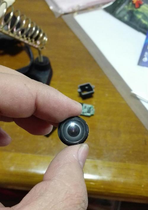 手机摄像头抖动如何用磁铁拆解？拆解过程中应注意什么？