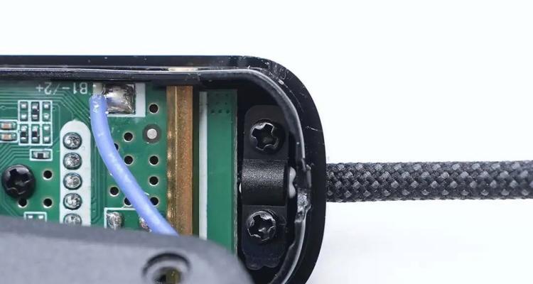 荣耀移动电源线拆解的方法是什么？