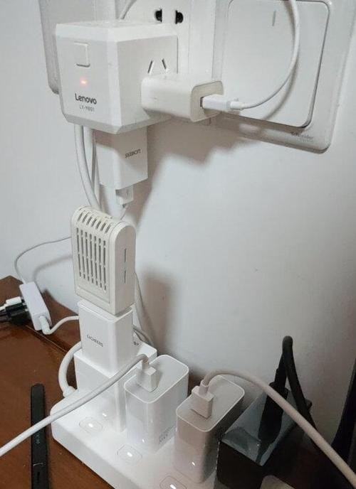 联想拯救者无充电器如何充电？