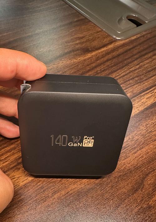 联想拯救者无充电器如何充电？