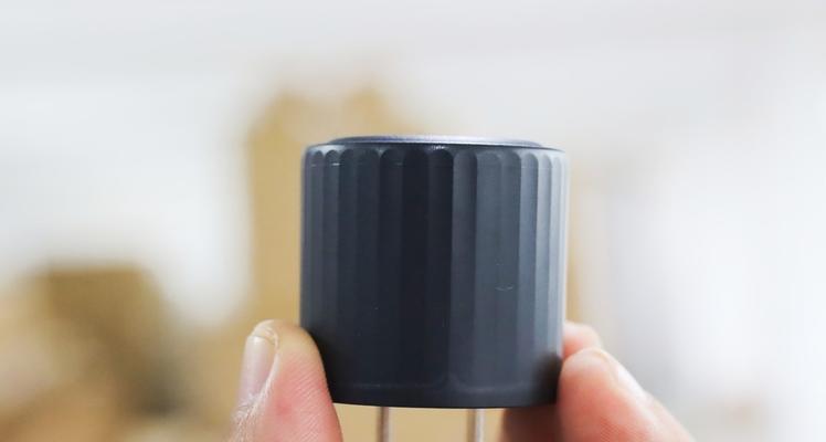 带刺头的充电器名称是什么？这种充电器的特点是什么？