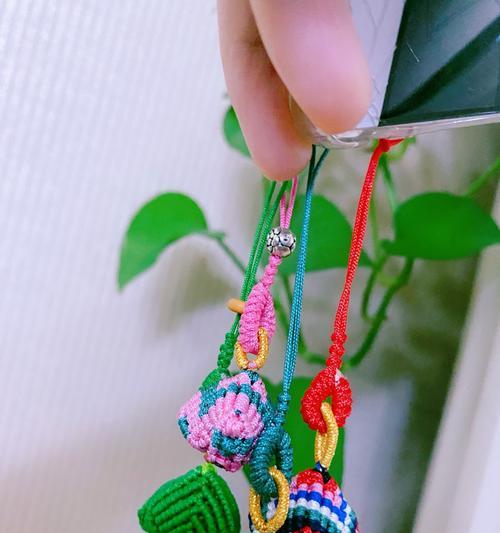 如何制作苹果手机网套？网套对手机有何保护作用？