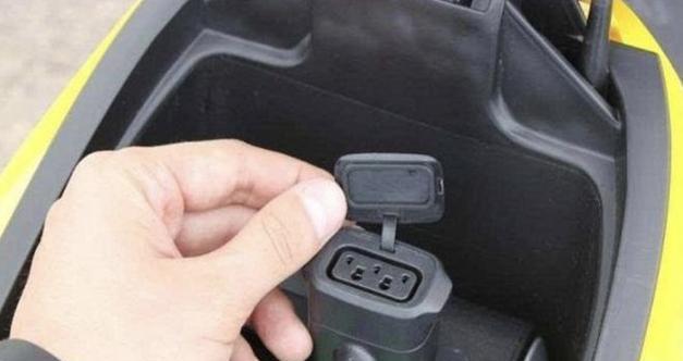 车辆充电器的正确使用方法是什么？