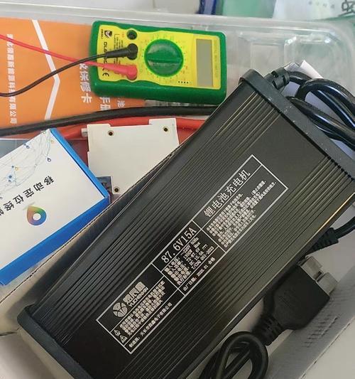 磷酸铁锂7串电池需要多少伏特的充电器？如何选择合适的充电器？