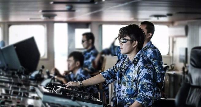 方舟服务器中的战船如何使用？操作指南是什么？