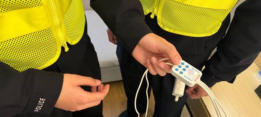 保护充电器怎么样装？装上后能提供哪些保护？