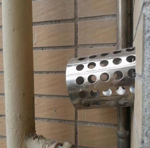 热水器排烟管雨帽拆卸步骤是什么？