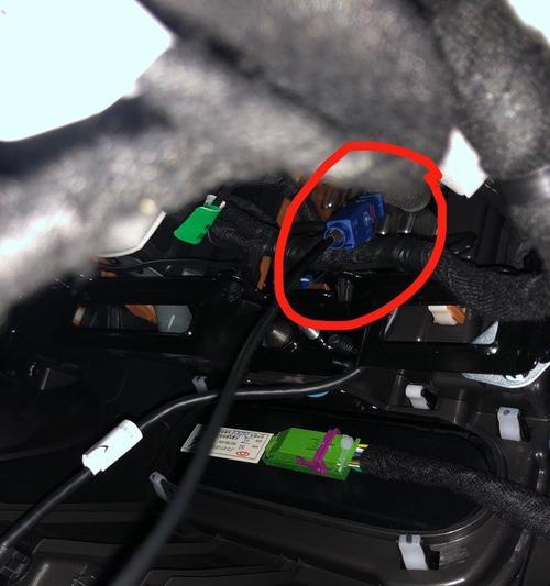 平板电脑后盖周转箱怎么拆？拆卸过程中需要注意什么？