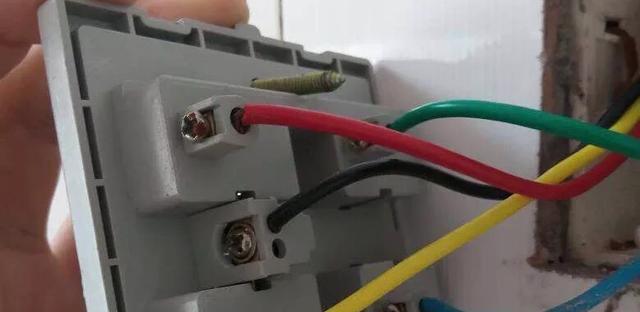 先锋带支架音箱接线方法是什么？接线时应注意什么？
