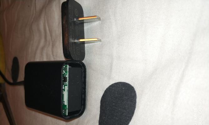 哈牛原装充电器打开方法是什么？操作复杂吗？