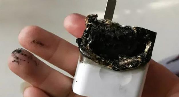 充电器烧手机了怎么开机？手机被充电器烧坏后如何开机？