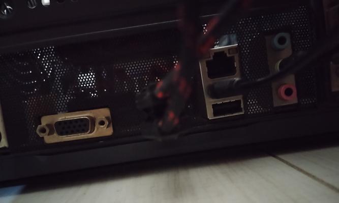 显卡挡板的作用是什么？