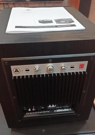 捷力低音炮采用的材质是什么？