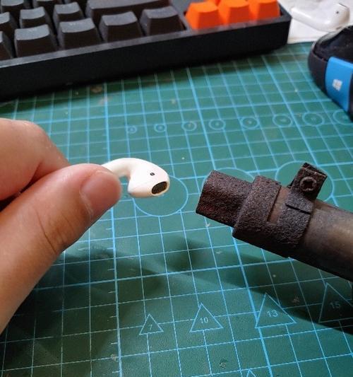 苹果1代蓝牙耳机怎么拆开？拆解过程中应注意什么？