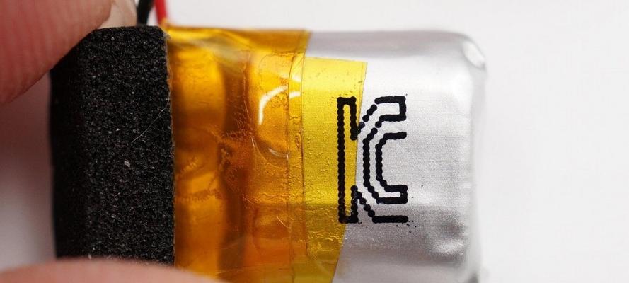 蓝牙耳机胶套子拆卸麻烦吗？正确方法是什么？