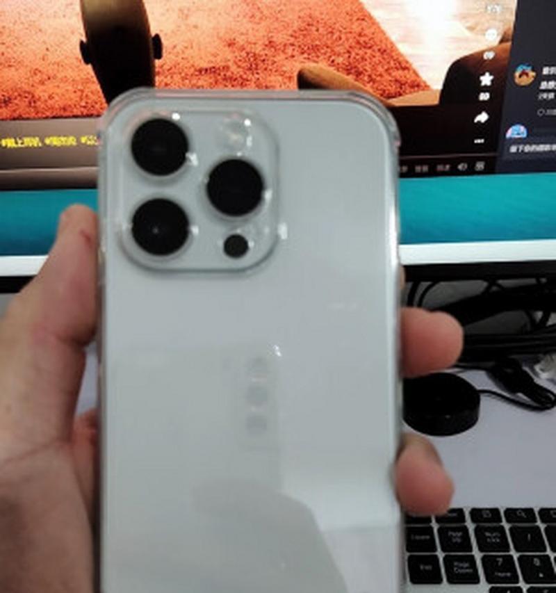 苹果手机壳子后背凸起的原因是什么？