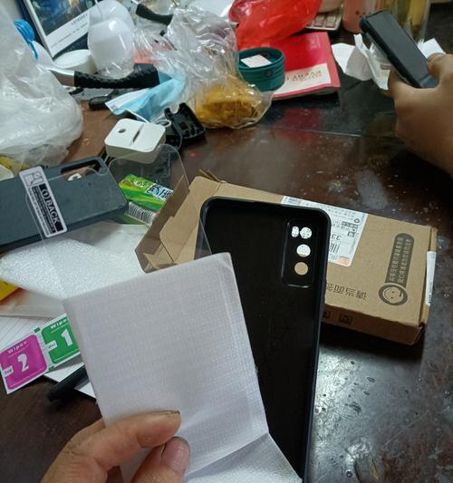 华为手机套的正确取法是什么？